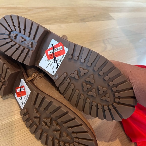 Lucky Brand Ankle Boot size 9.5 nwot - Picture 2 of 5